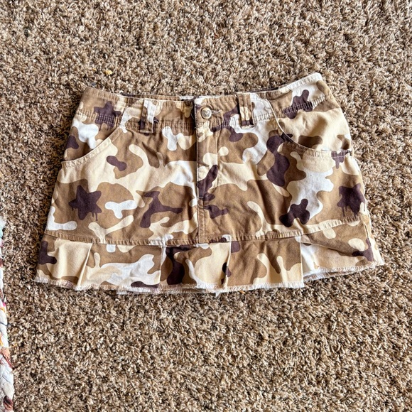 Camouflage Mini Skirt - Picture 1 of 4